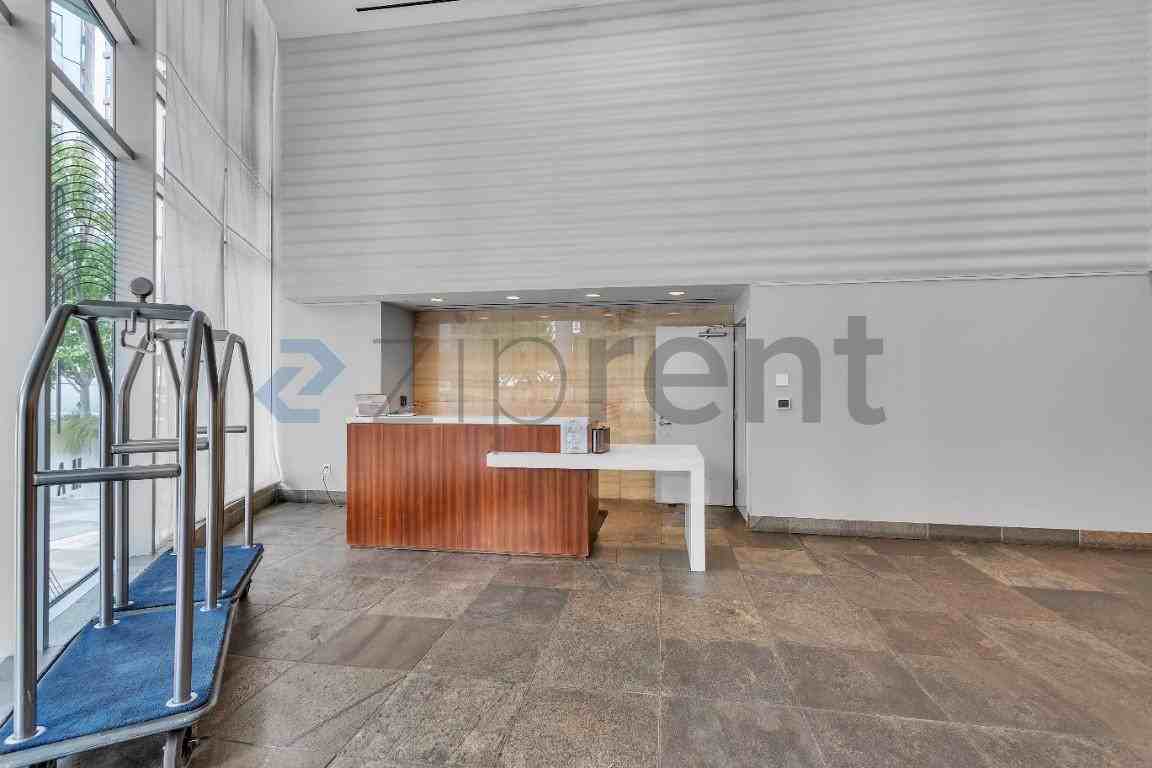 301 Main St - Photo 6 of 24