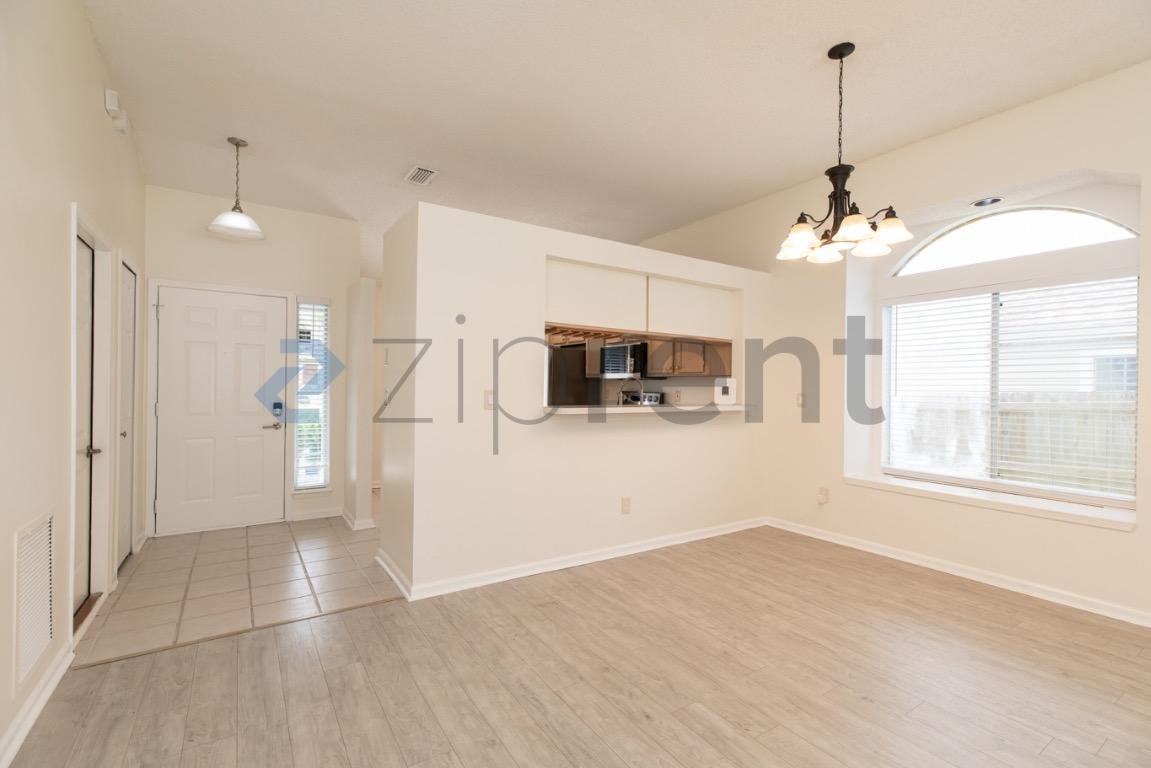 3389 Millcrest Pl - Photo 5 of 27