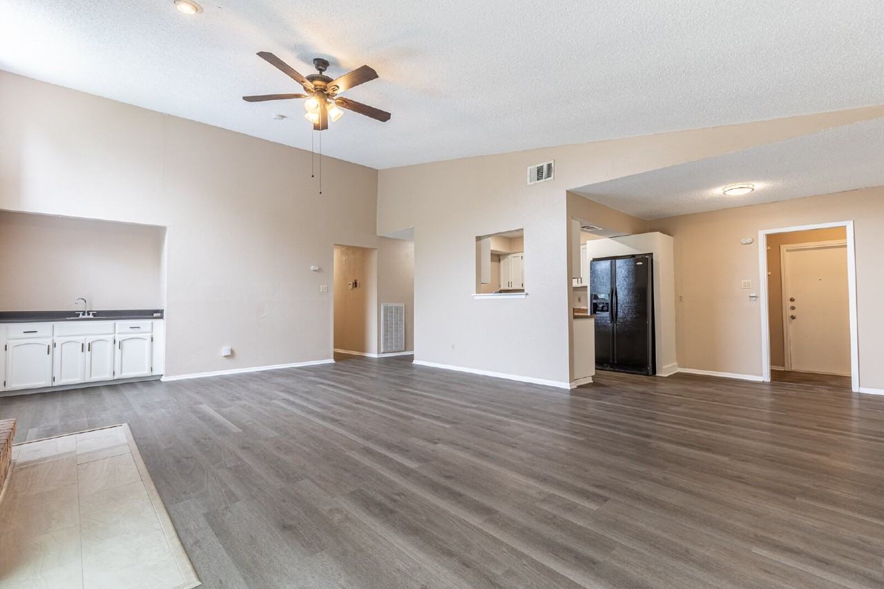 5814 Pineway St - Photo 5 of 31