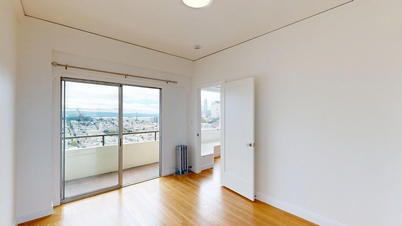 2238 Hyde Street - Photo 4 of 27
