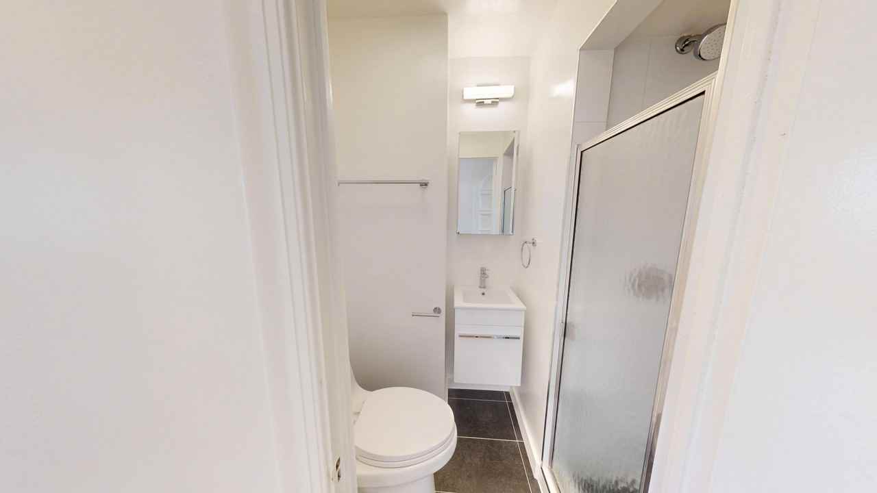 2238 Hyde Street - Photo 6 of 27