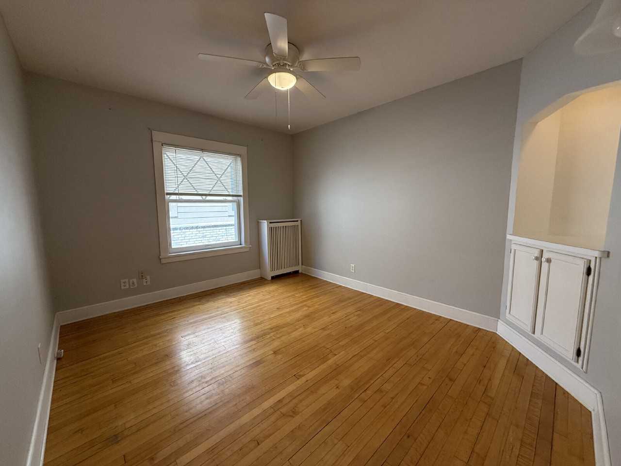 2012/2014 Dupont Ave S #4 - Photo 4 of 12