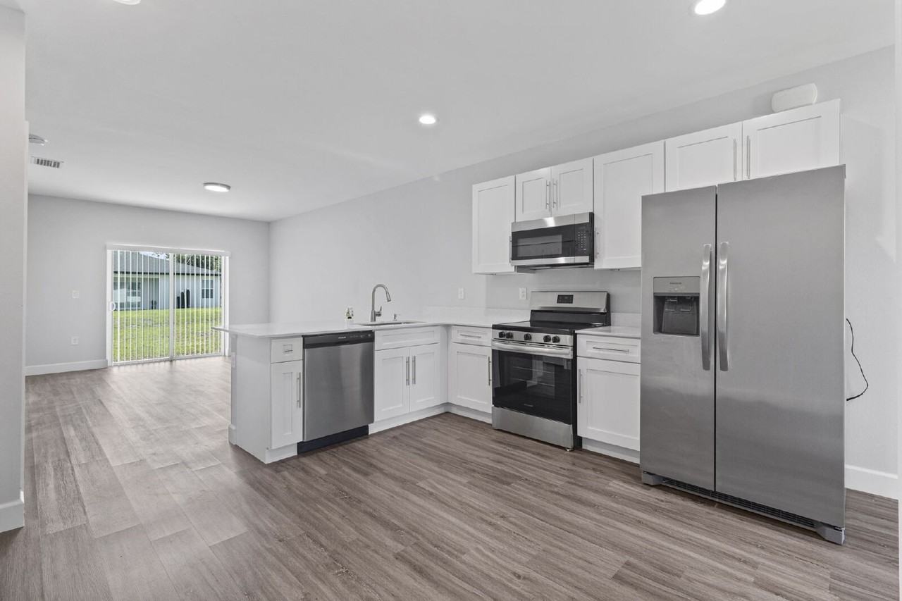 2232 Hilton St - Photo 3 of 23