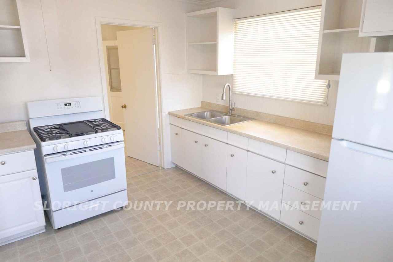 791 Pepper St - Photo 4 of 10