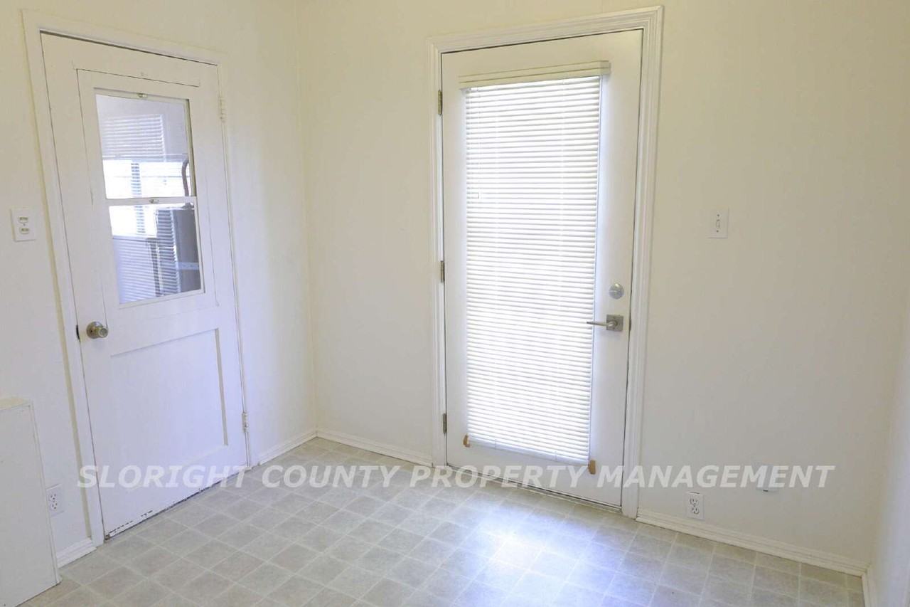 791 Pepper St - Photo 6 of 10