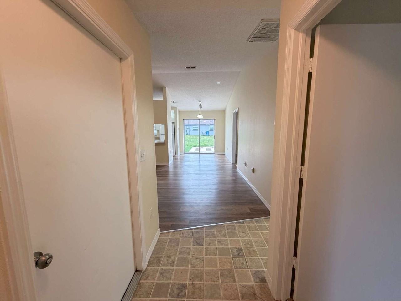 10297 Hemlock St - Photo 2 of 14