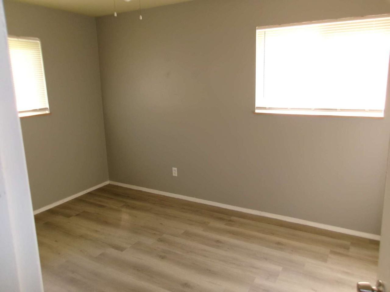 2615 Flamingo Dr - Photo 4 of 11