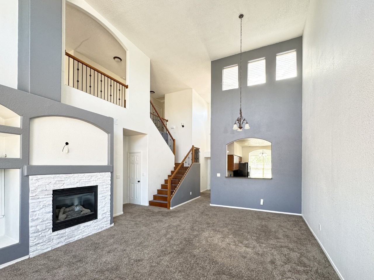 2036 Violeta Way Se - Photo 4 of 30