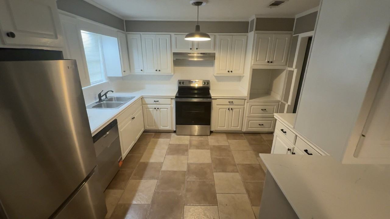 5850 Deer Trl - Photo 2 of 22
