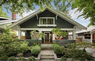 2446 Ne 7th Ave - Photo 1 of 1