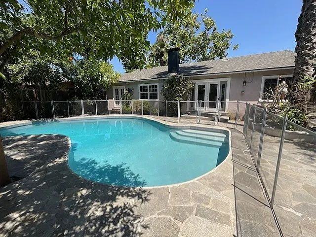 15022 Haynes St - Photo 2 of 36