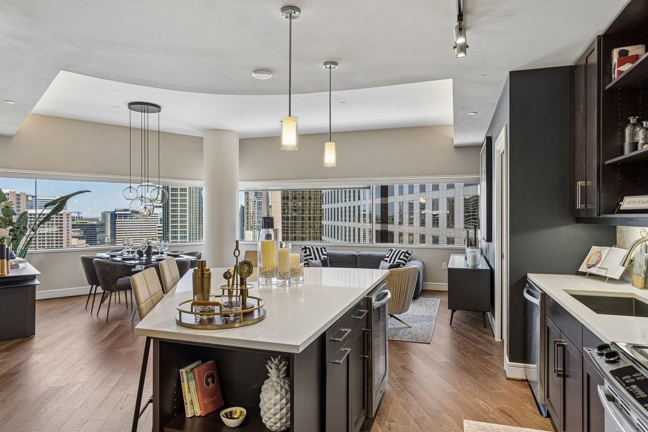 One Dallas Center - Photo 6 of 35