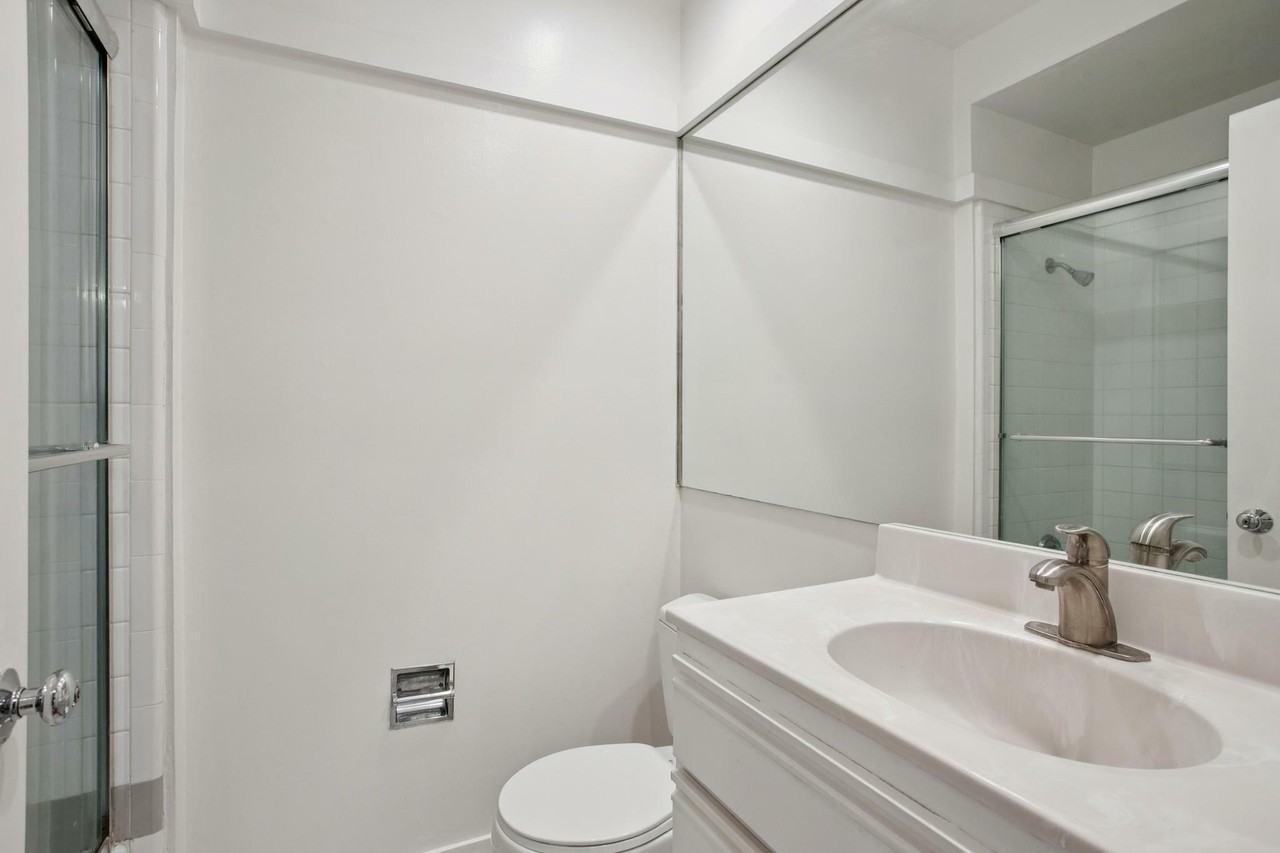 345 Church St #2C - Photo 7 of 10
