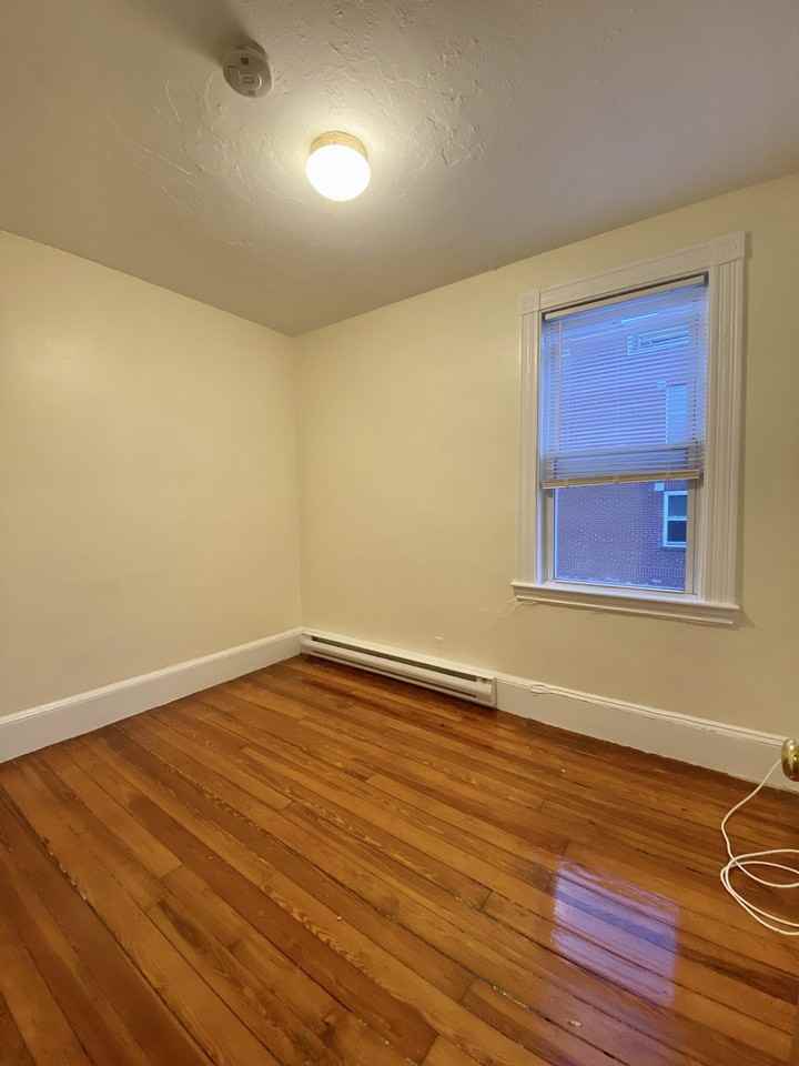 257 Beacon St #3 - Photo 6 of 15