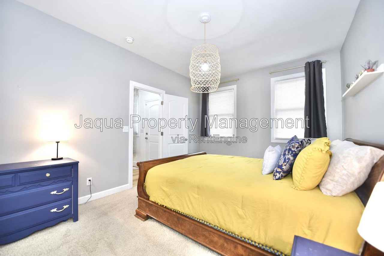 380 Market Pl - Photo 7 of 18