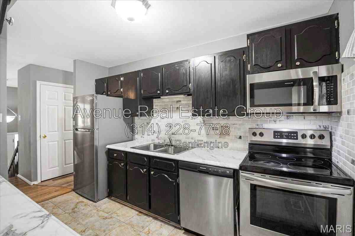 515 Stephanie Ln #A - Photo 7 of 42