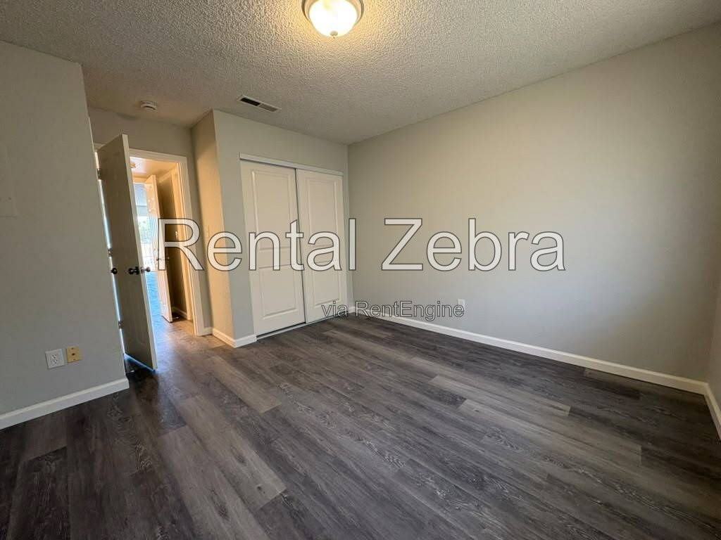 1207 Kelso St - Photo 7 of 10