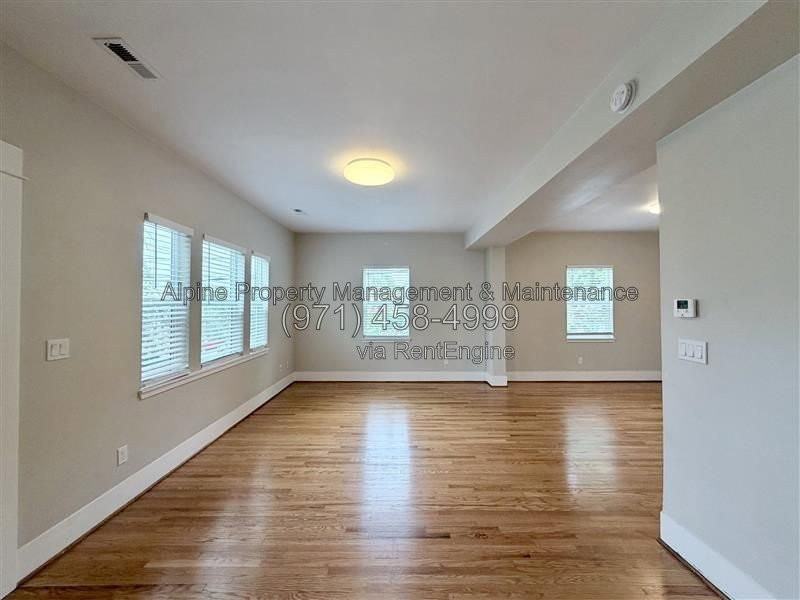 5004 Se 38th Ave #A - Photo 4 of 29