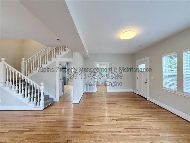 5004 Se 38th Ave #A - Photo 6 of 29
