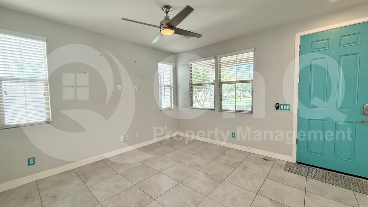 3713 E Robert St - Photo 2 of 20