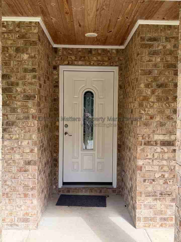 5553 Riviera Dr - Photo 3 of 35