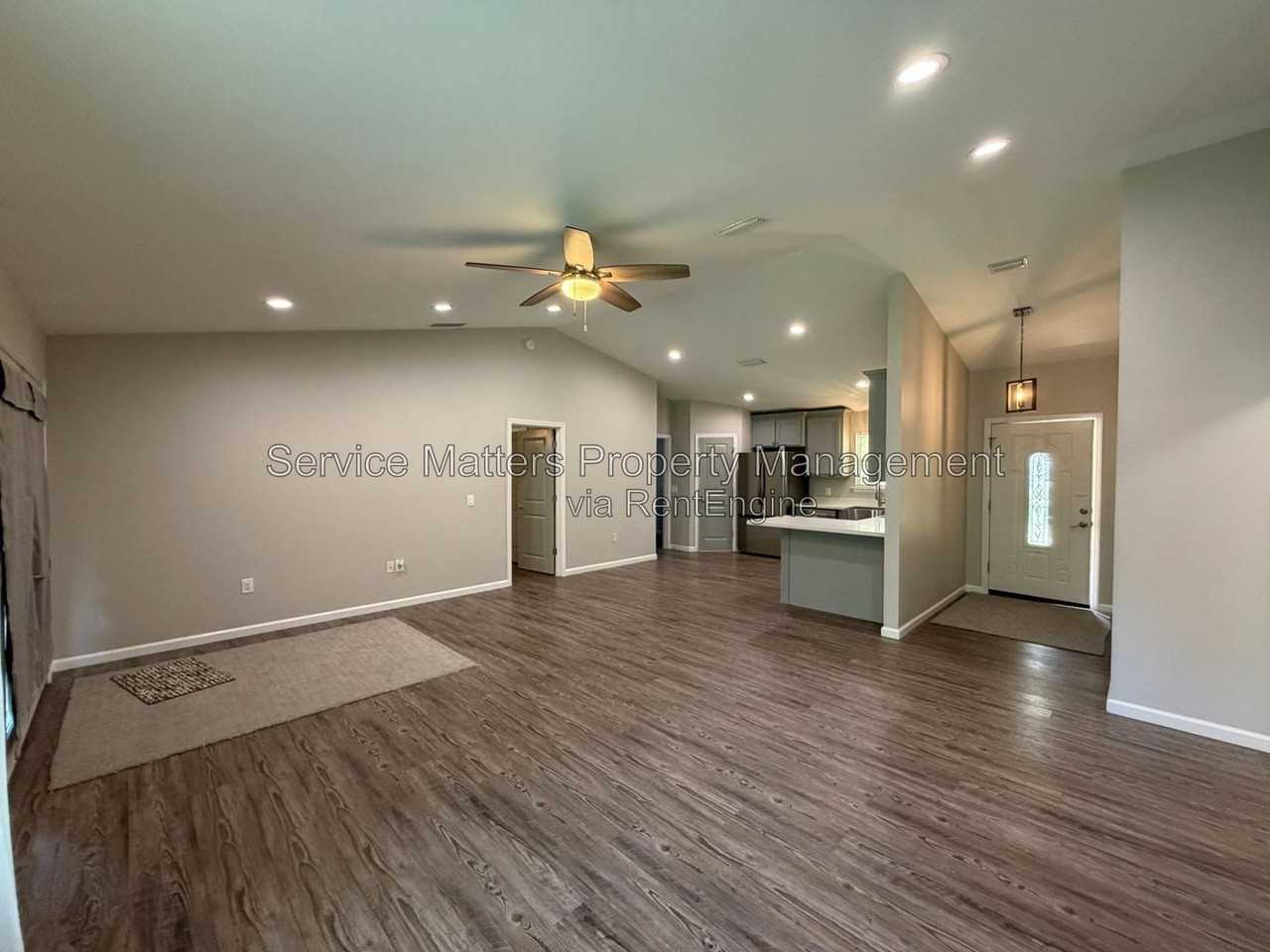 5553 Riviera Dr - Photo 6 of 35