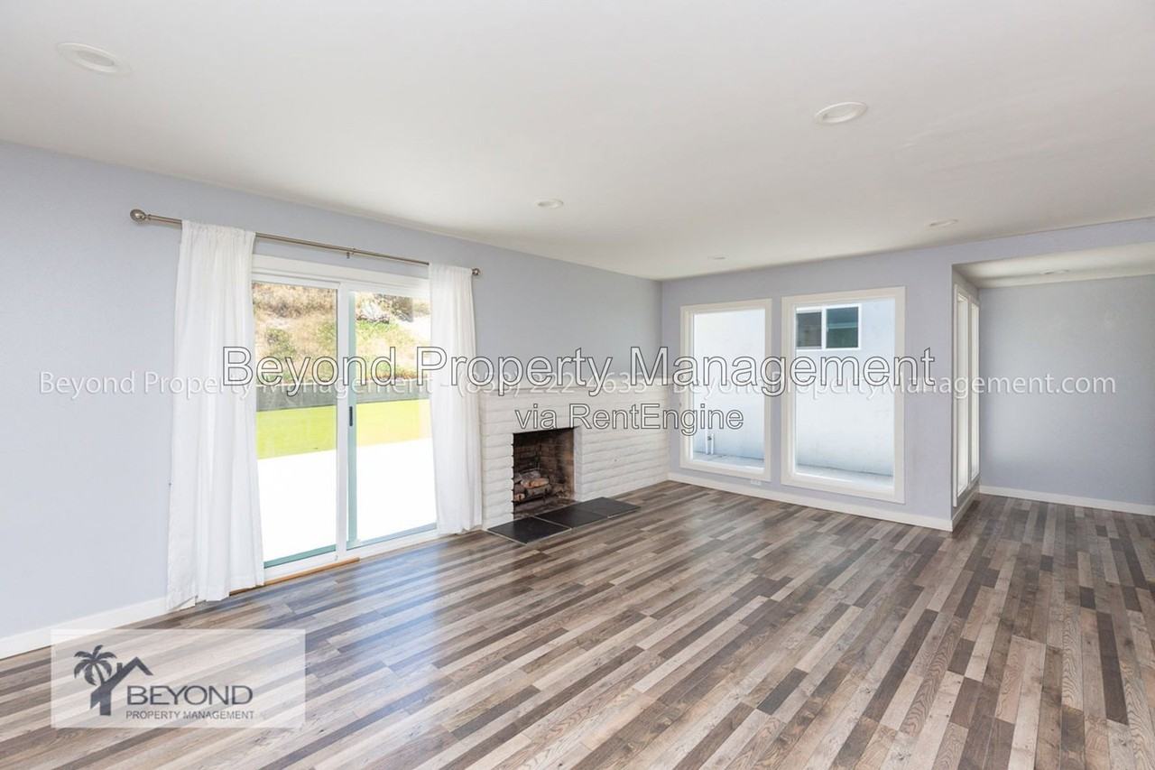 5313 Vickie Dr - Photo 3 of 16