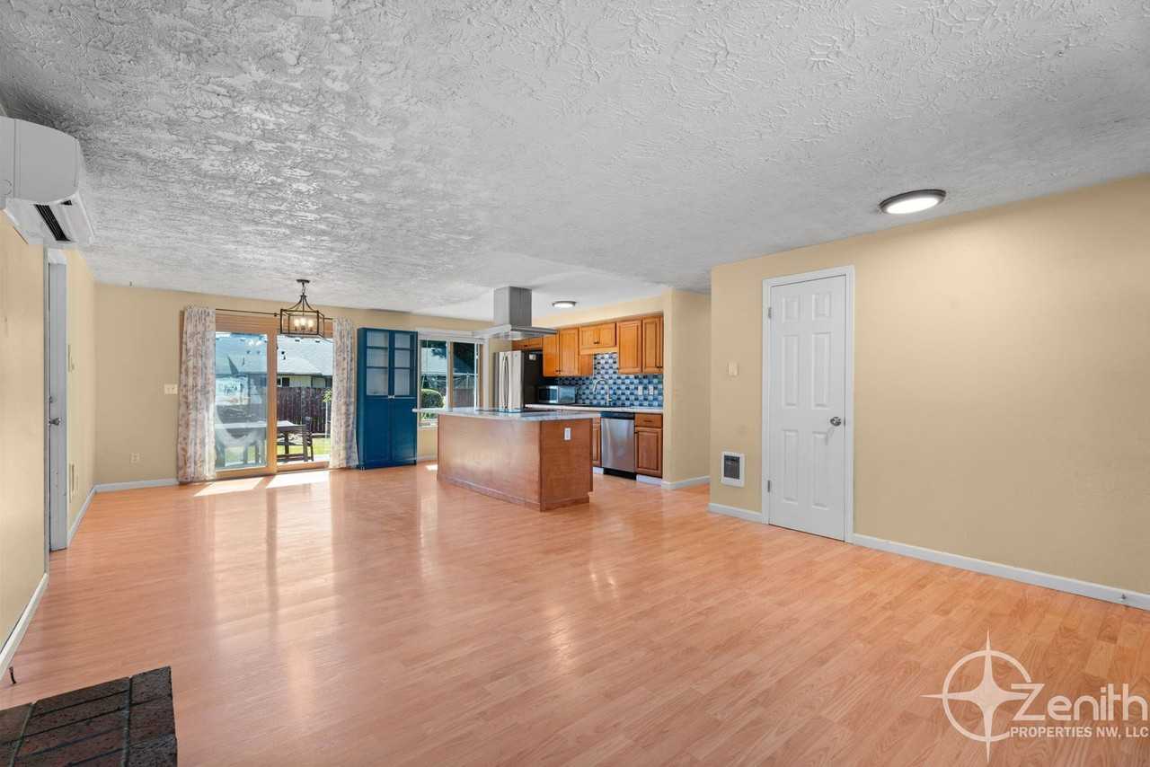 4213 Ne 139th Ave - Photo 7 of 35