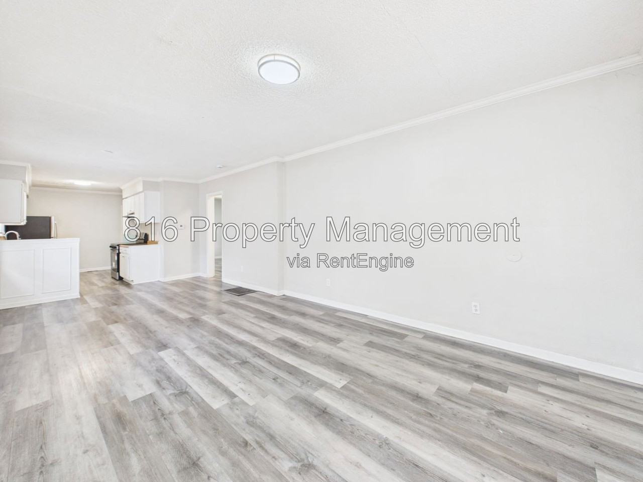 5715 Wabash Ave - Photo 4 of 21