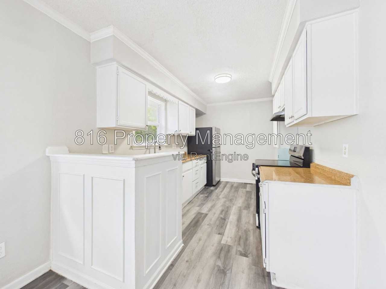 5715 Wabash Ave - Photo 6 of 21