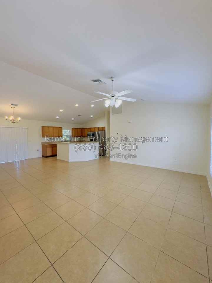 3012 30th St Sw - Photo 4 of 40