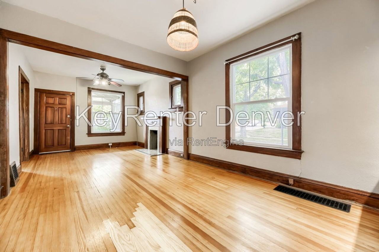 3387 W Moncrieff Pl - Photo 4 of 12