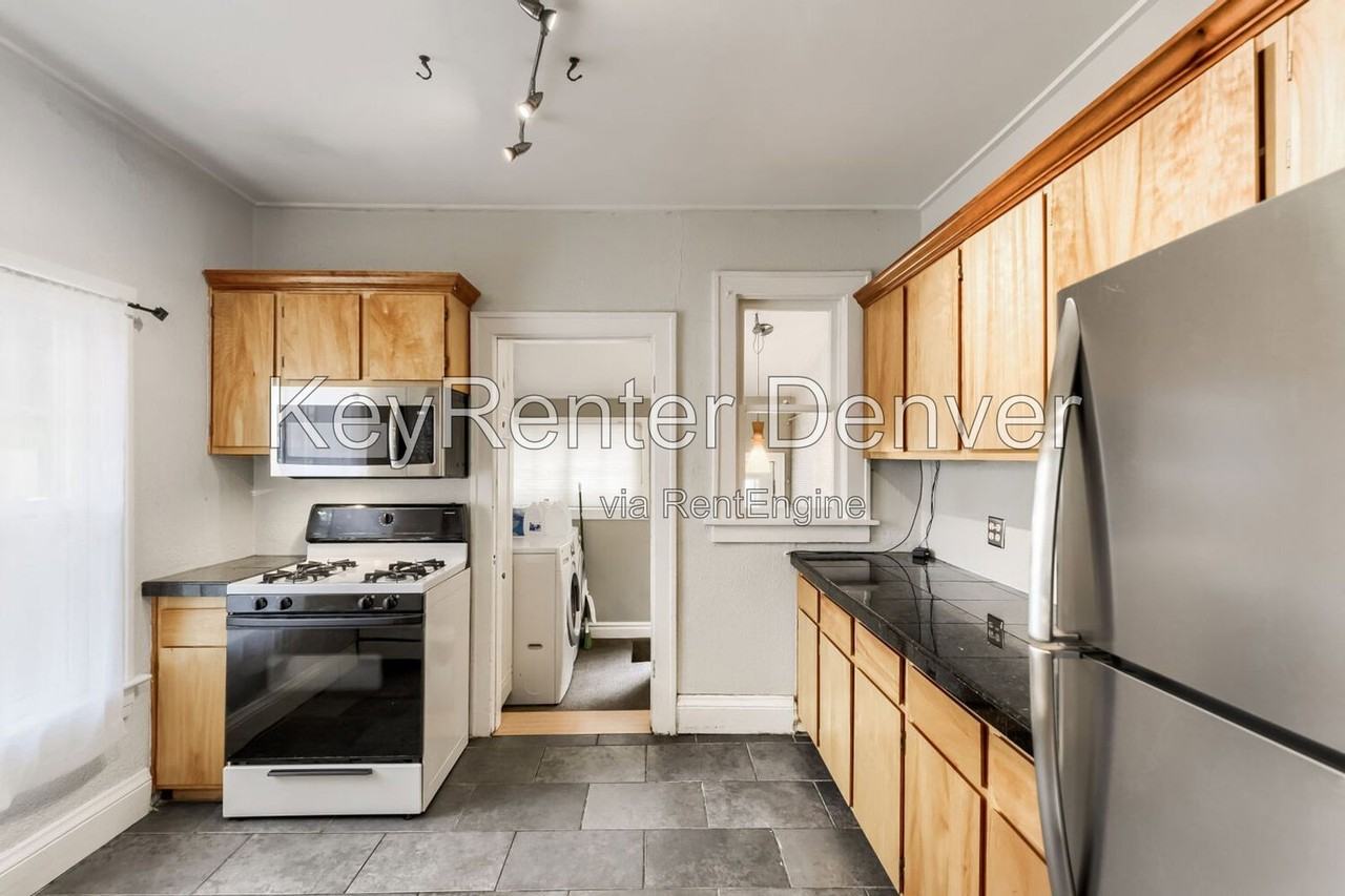 3387 W Moncrieff Pl - Photo 6 of 12