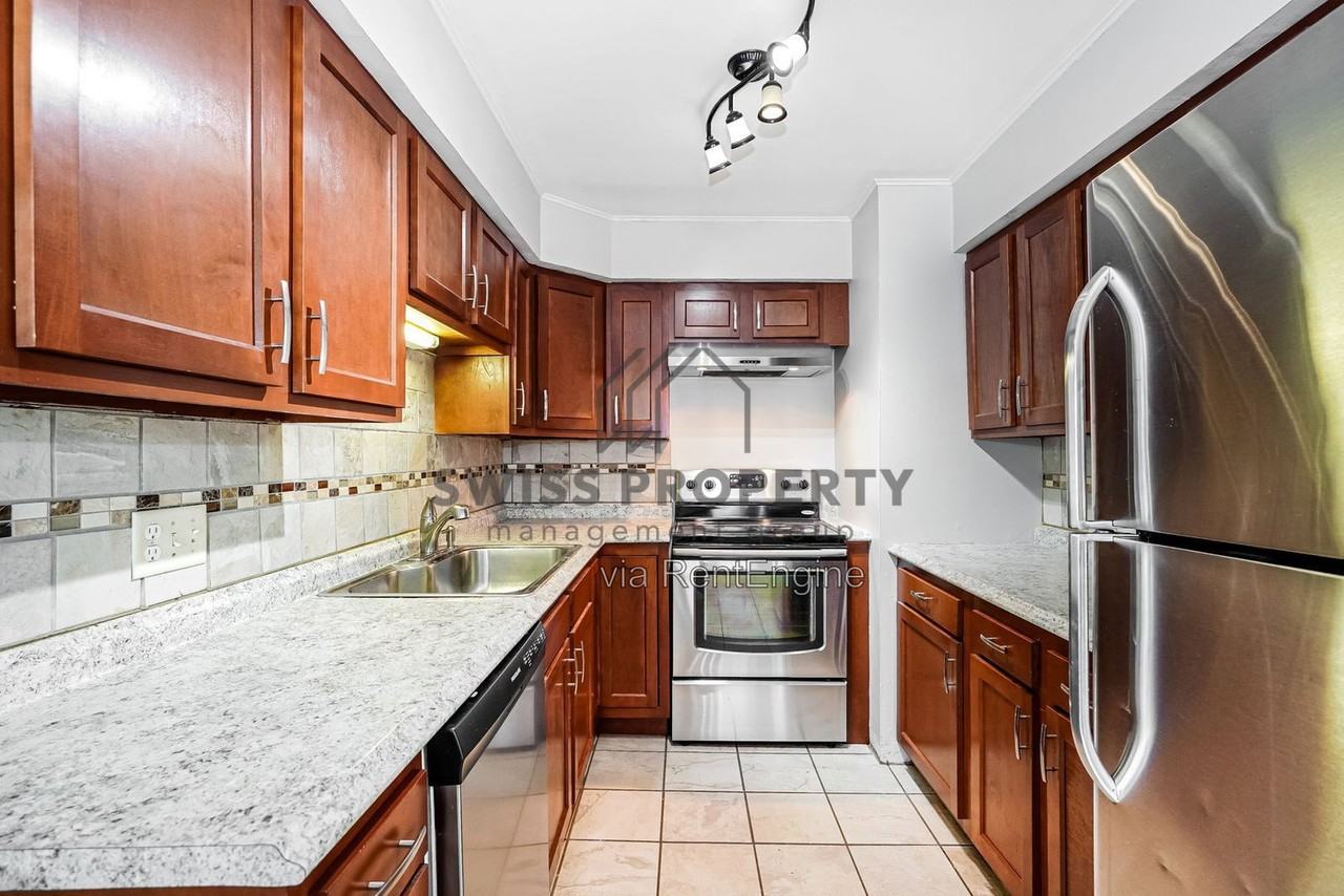 3381 Norwood St - Photo 4 of 16