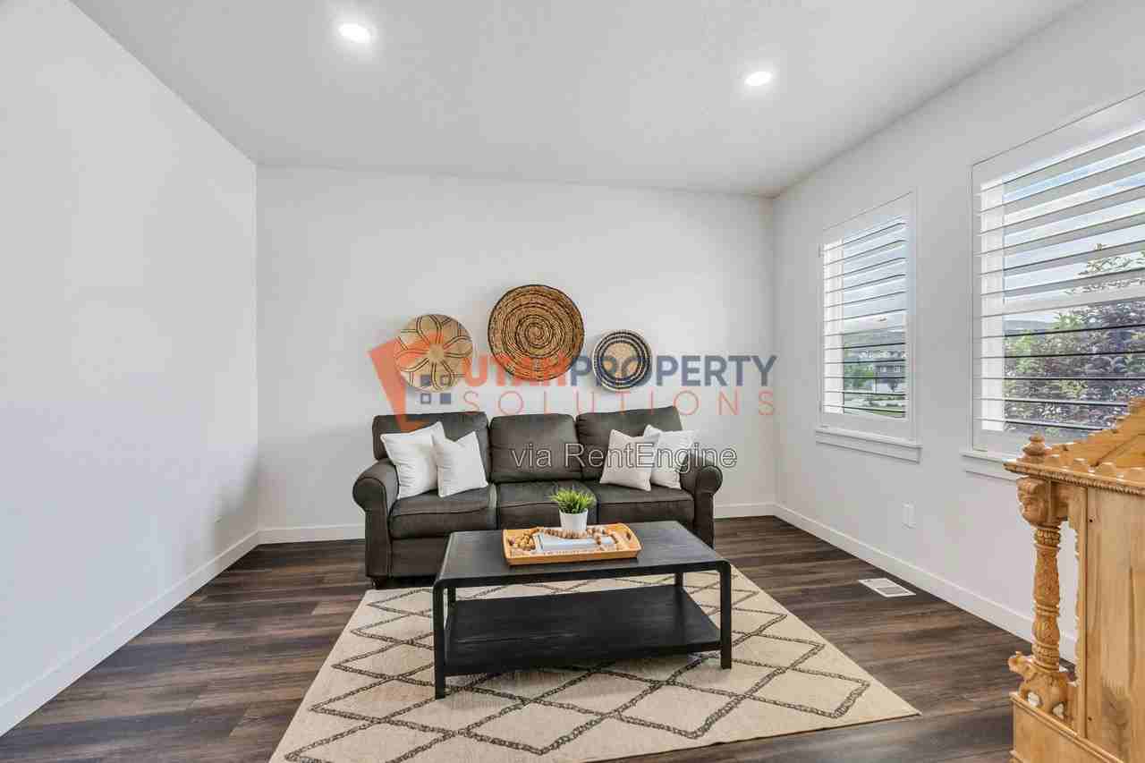 213 W Prickly Pear Dr - Photo 5 of 40