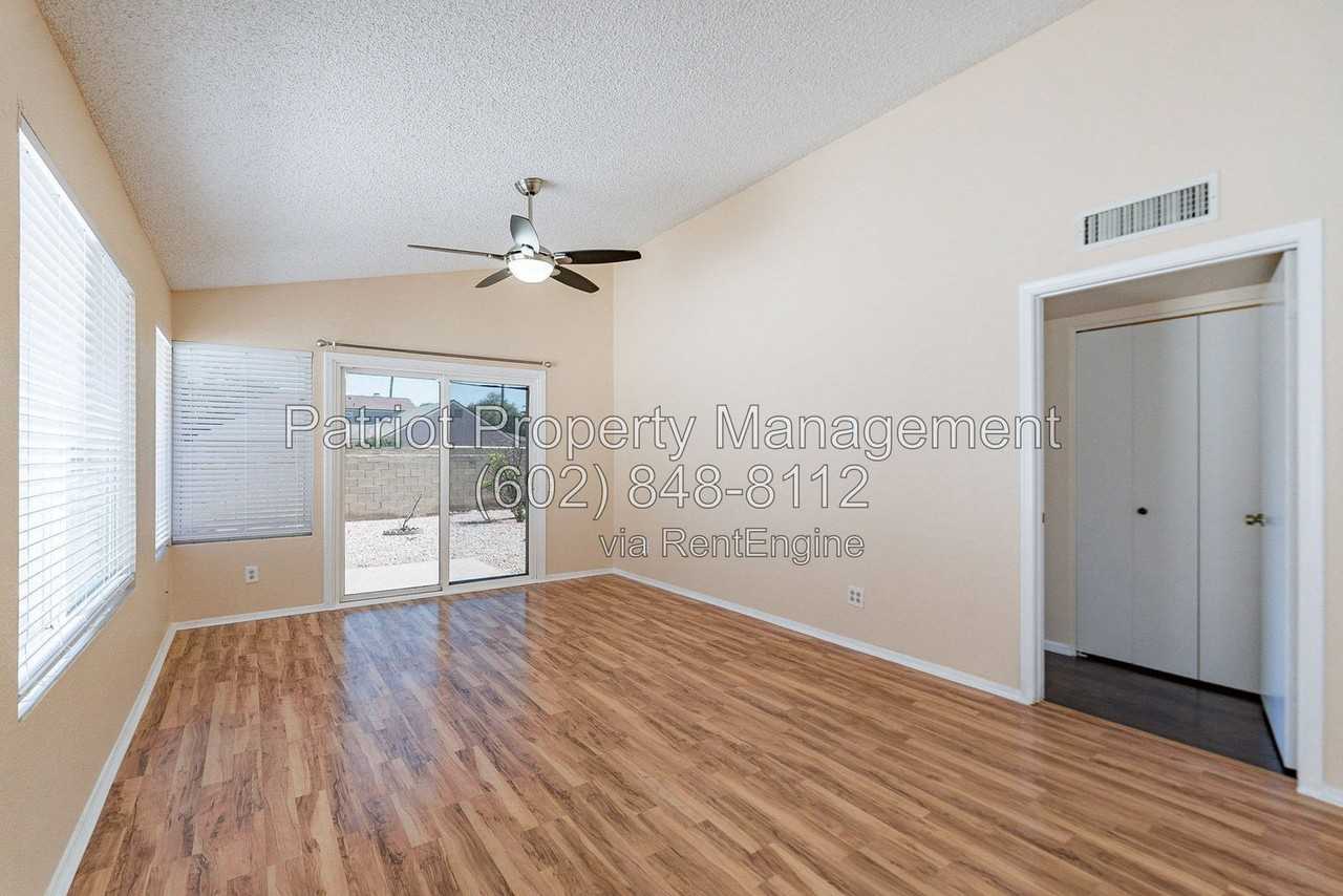 5237 W Boston Way S - Photo 4 of 32