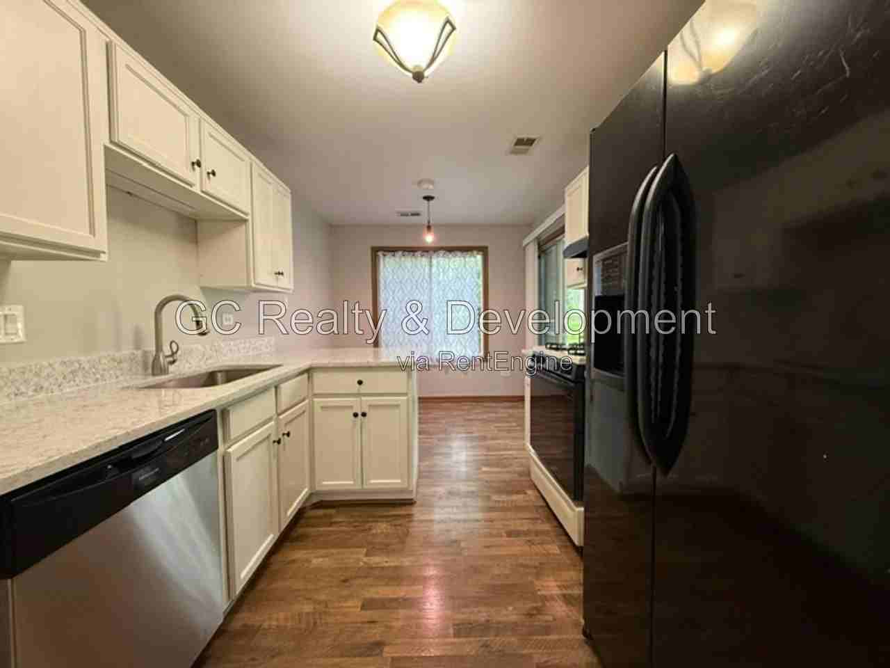 2856 Heatherwood Dr #3 - Photo 2 of 21