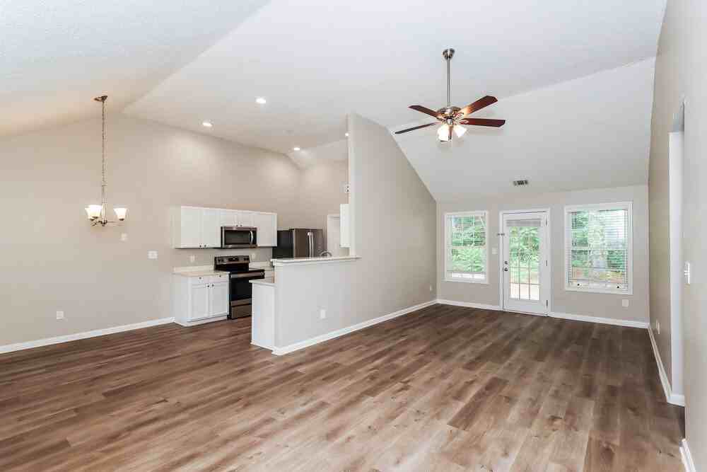 4925 Brookwood Pl - Photo 3 of 16