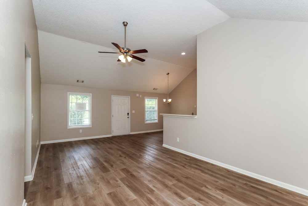 4925 Brookwood Pl - Photo 5 of 16