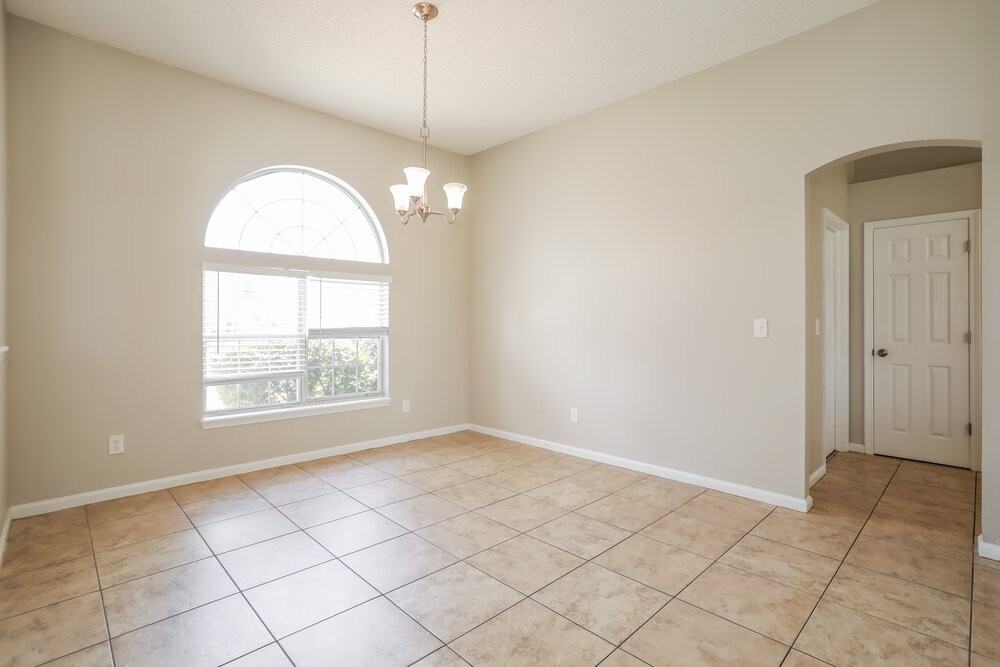 3948 Heavenside Ct - Photo 7 of 16