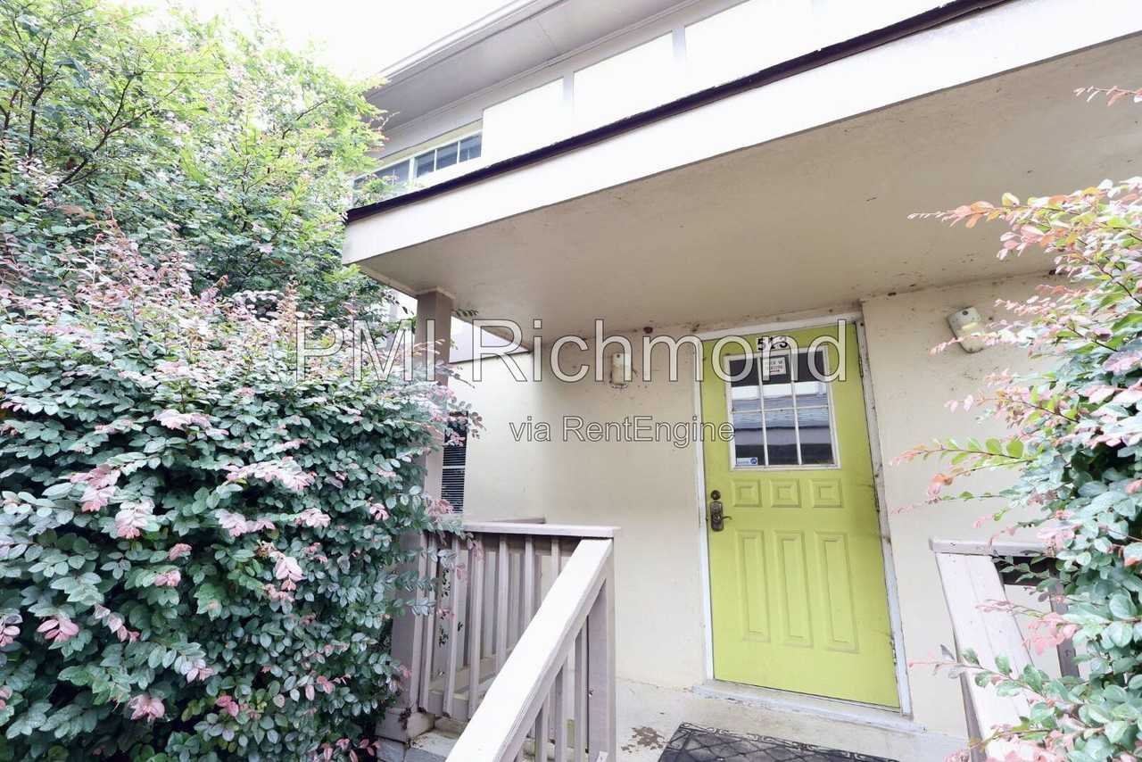 513 S Harrison St #F - Photo 2 of 21