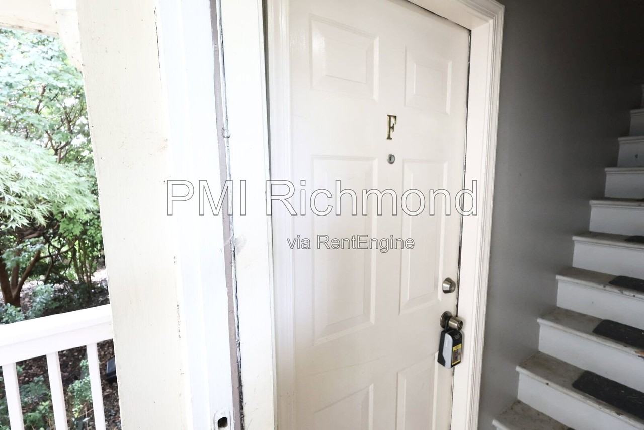 513 S Harrison St #F - Photo 3 of 21
