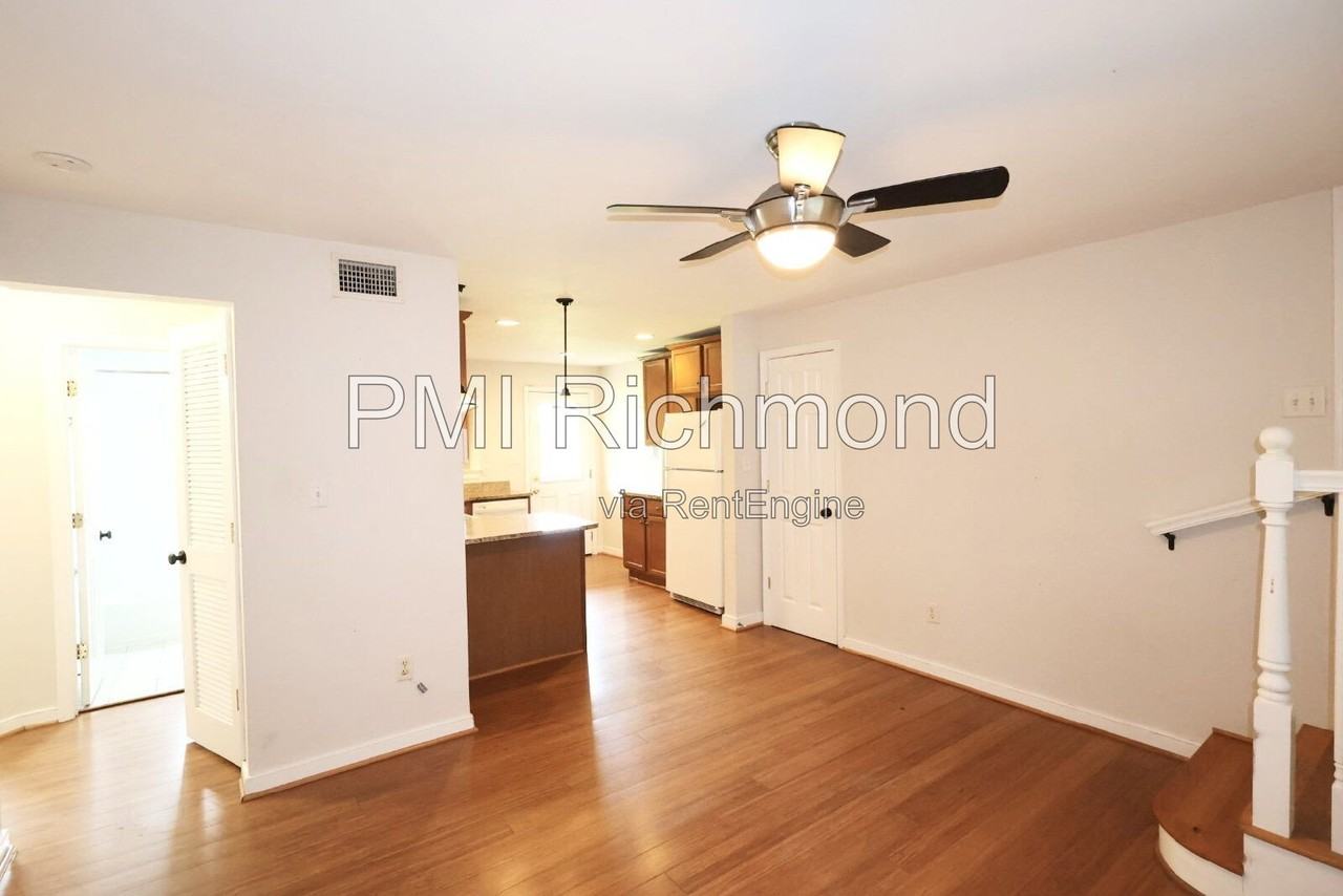 513 S Harrison St #F - Photo 6 of 21