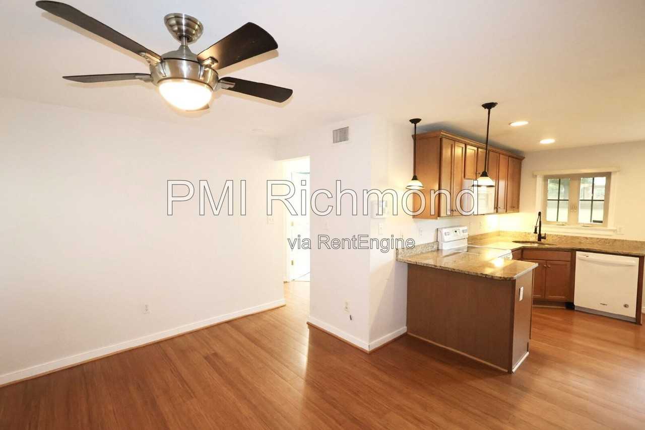 513 S Harrison St #F - Photo 7 of 21