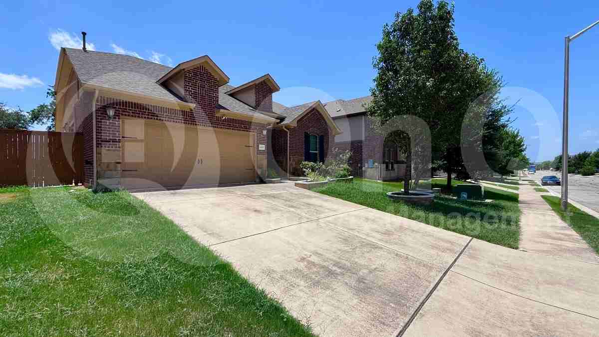 4400 Trinity Woods St - Photo 2 of 28