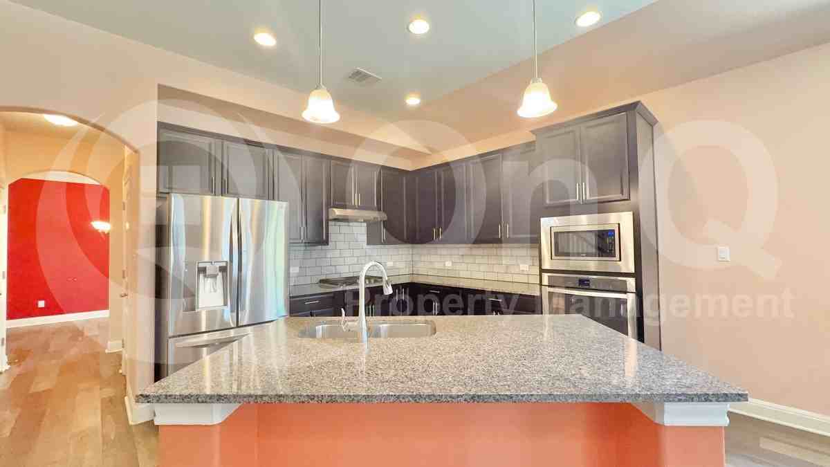 4400 Trinity Woods St - Photo 4 of 28