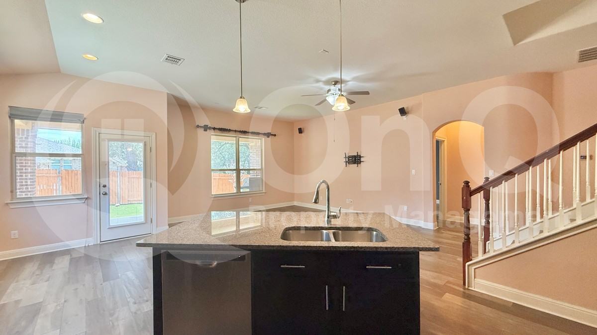 4400 Trinity Woods St - Photo 5 of 28