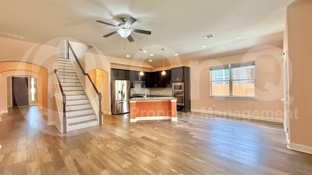 4400 Trinity Woods St - Photo 6 of 28