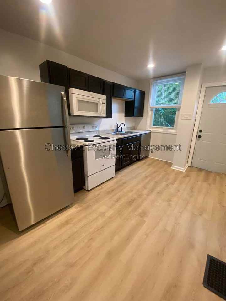 1916 Knox Ave - Photo 5 of 14