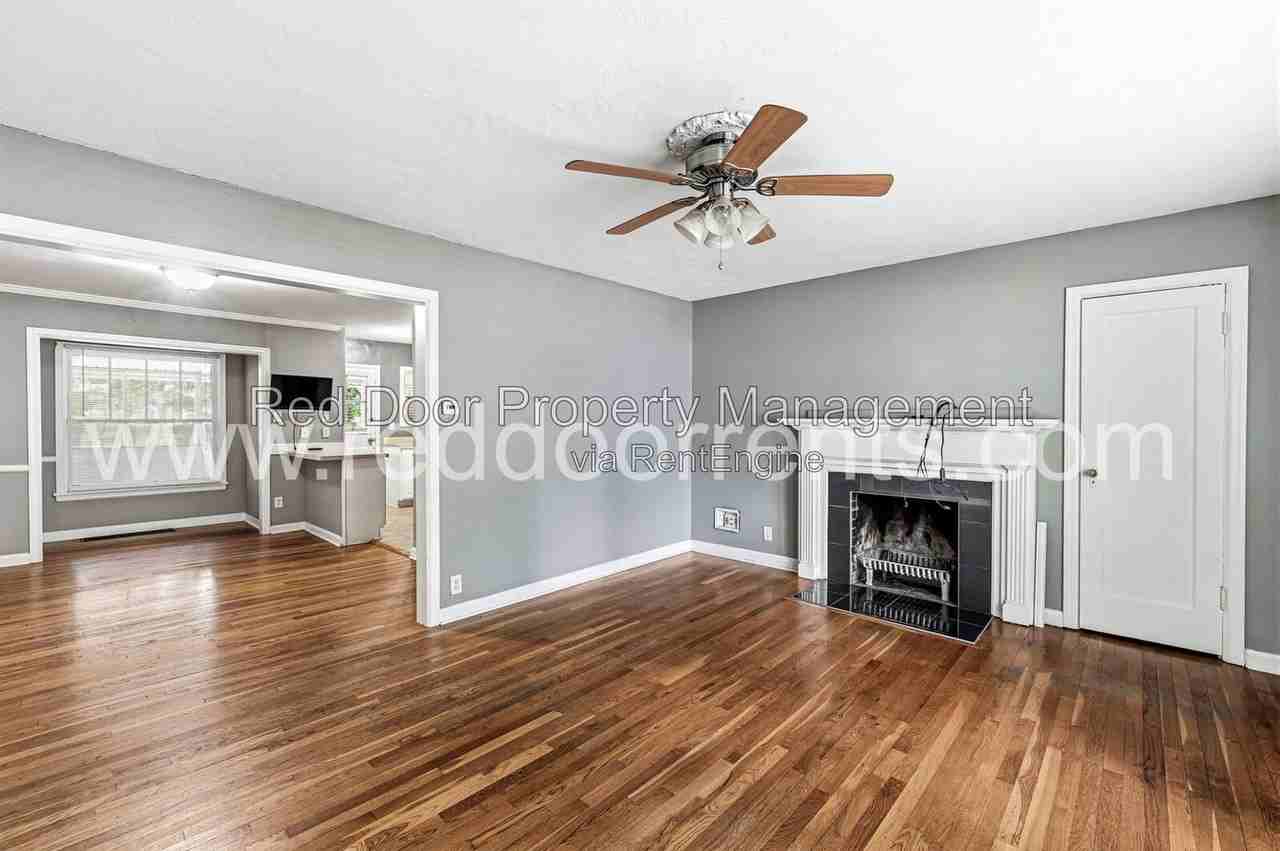129 E 49th St - Photo 7 of 32